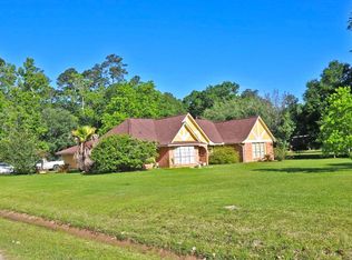 603 Magnolia Bnd, New Caney, TX 77357