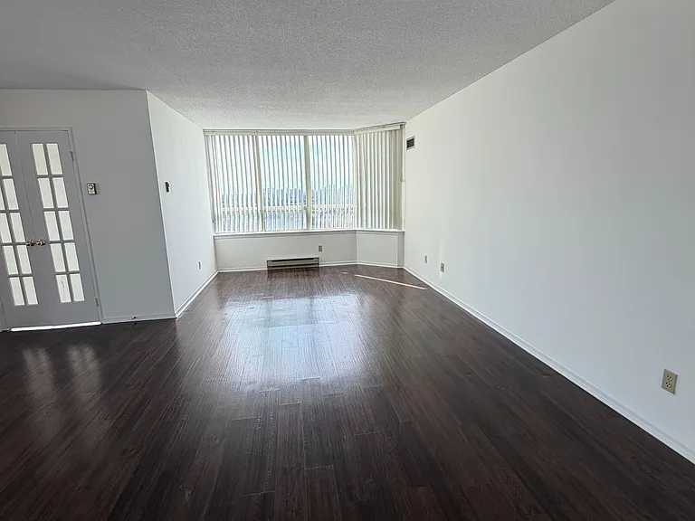 175 Bamburgh Cir #1609 — Photo 2