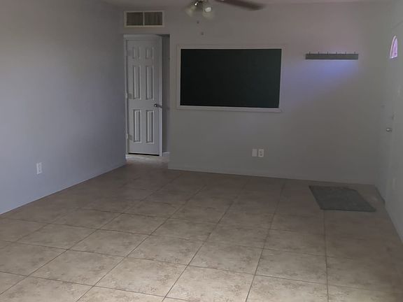 4th image of 1406 W 1st St