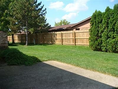 2nd image of 140 Wrenwood Ct