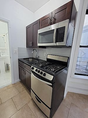 5th image of 225 W 105th St APT 5FE