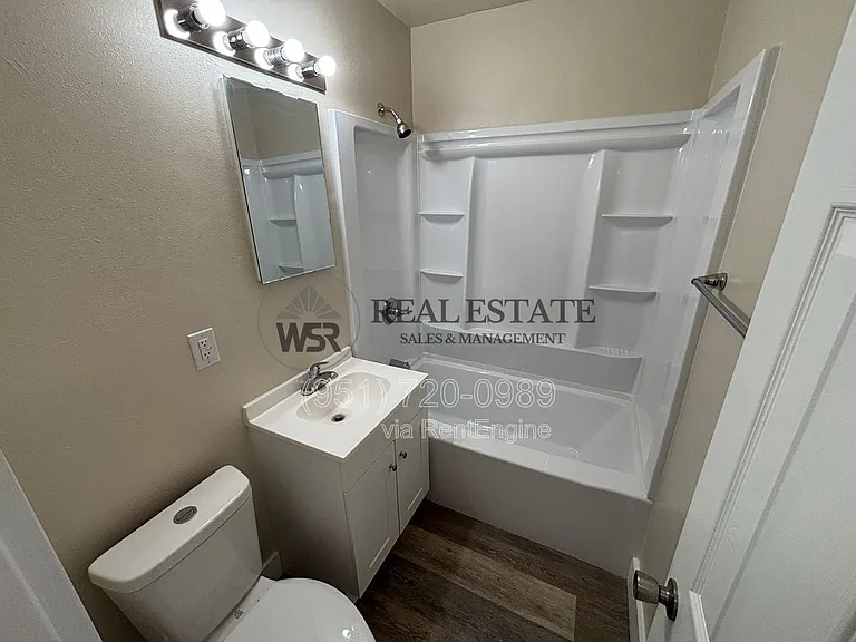 3845 Strong St — Photo 21