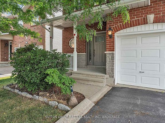3rd image of 384 Emerald St