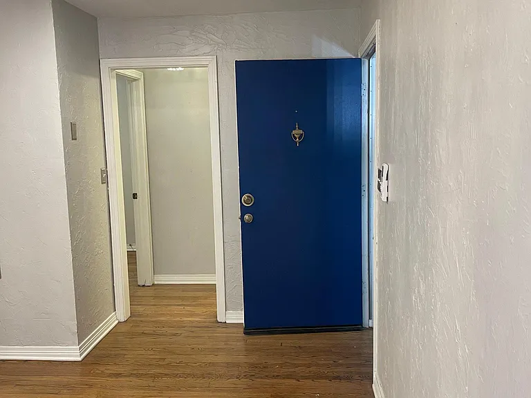 4520 N Harvey Pkwy #4 — Photo 11