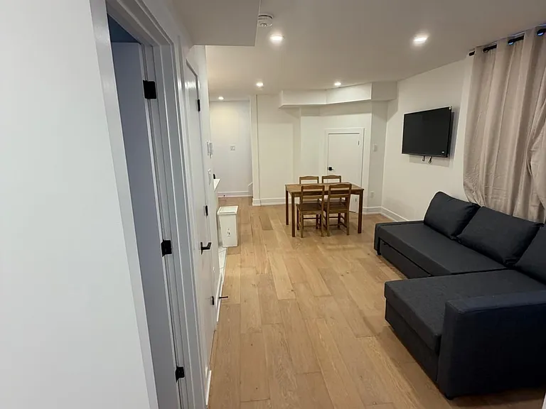 253 Duncairn Ave #B — Photo 5