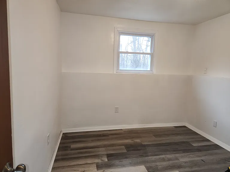 280 Hyatt Ave — Photo 6