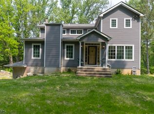 189 Turkey Hill Rd, Asbury, NJ 08802