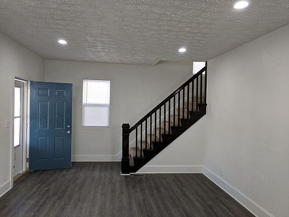 3rd image of 1543 Duxberry Ave
