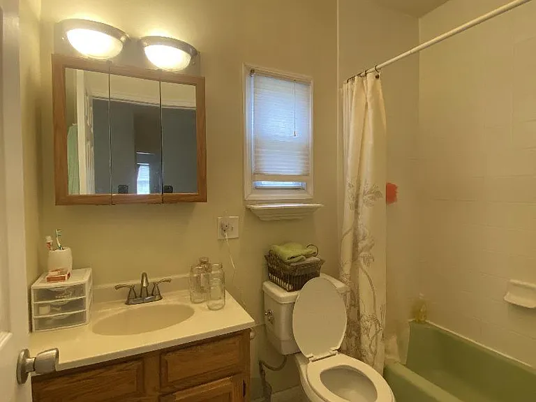 2025 Price St — Photo 6