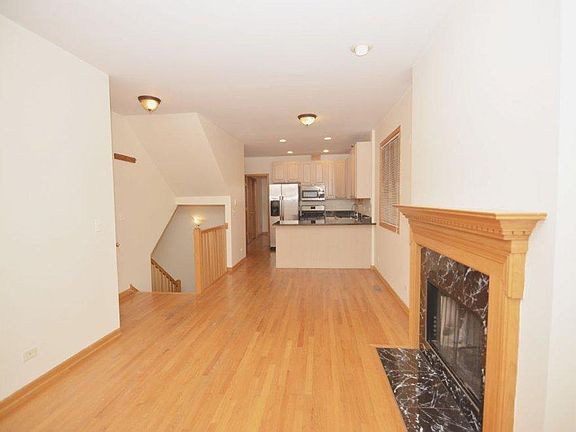 5th image of 3316 N Damen Ave