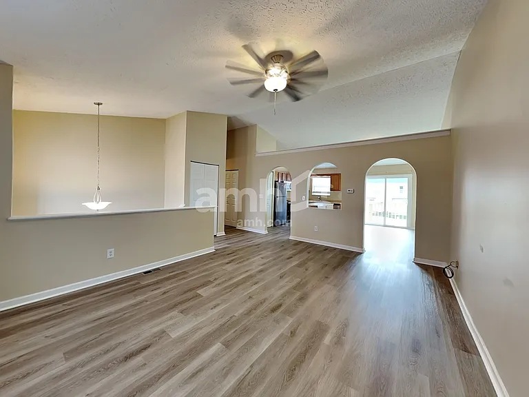7057 Bennell Dr — Photo 5