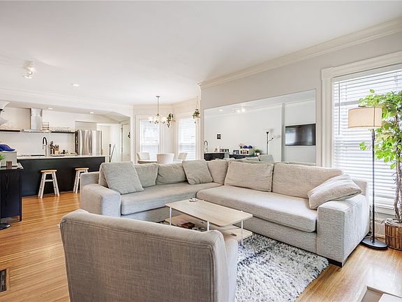 2nd image of 256 Oxford St #1