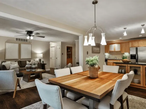 10374 Chimney Rock Dr APT 6, Saint Louis, MO 63146