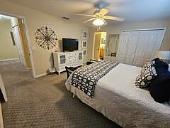 4 bed, $2,900 — Photo 2