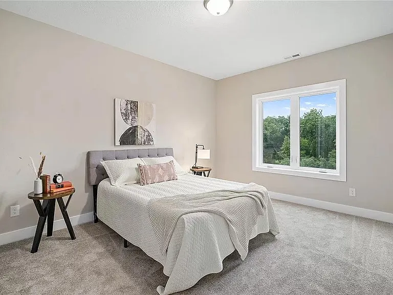 Guest bedroom 1