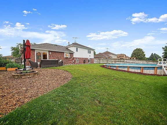 2nd image of 15347 Stradford Ln