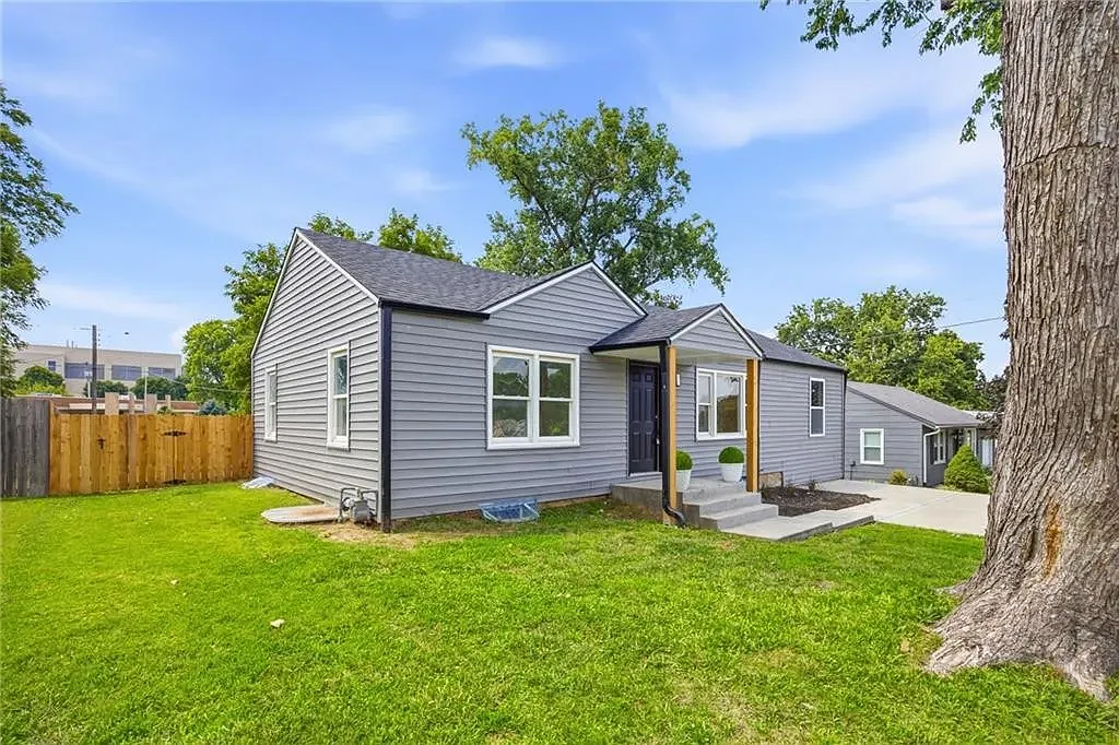 4 bed, 1685 sqft, $2,850 — Photo 3