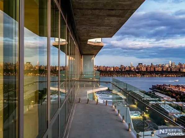 320 Adolphus Ave Unit 319, Cliffside Park, NJ 07010