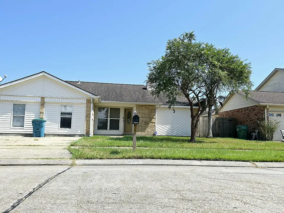 953 Fairfax Dr