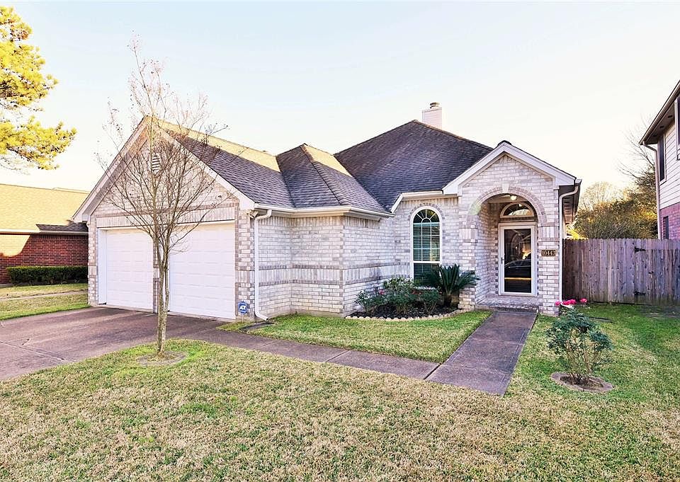 1st image of 10443 N Pagewick Dr
