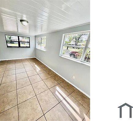 4th image of 515 Norfolk Cir