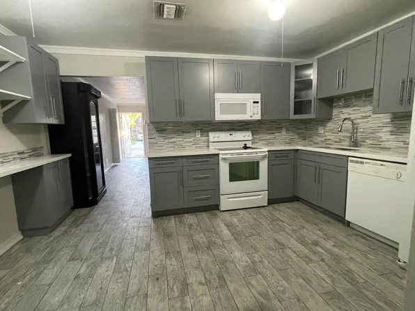 3917 Chapel Street #-, West Palm Beach, FL 33403