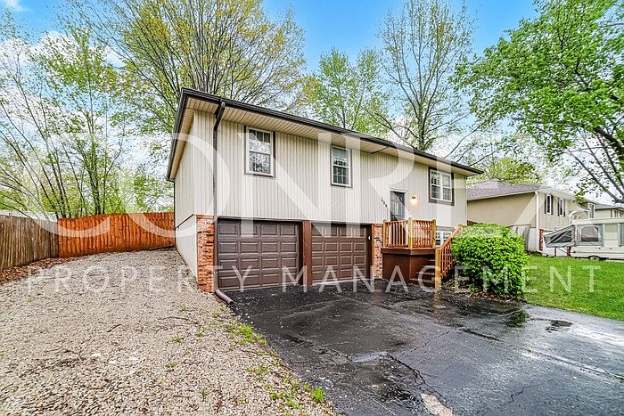 1st image of 209 Valley Dr