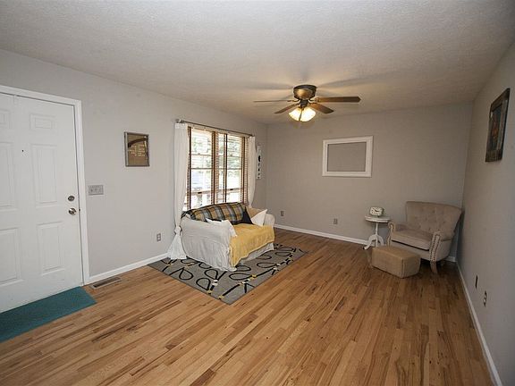 2nd image of 18393 Debra Dr