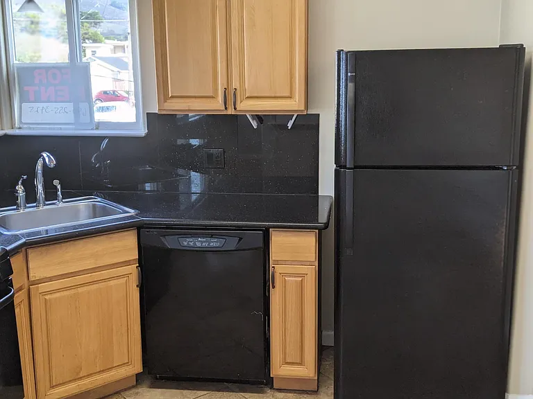 2 Santa Maria Ave #5 — Photo 10