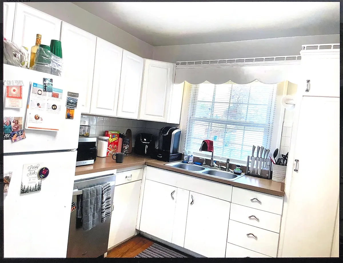 Building Photo - 620 W 43rd St #A