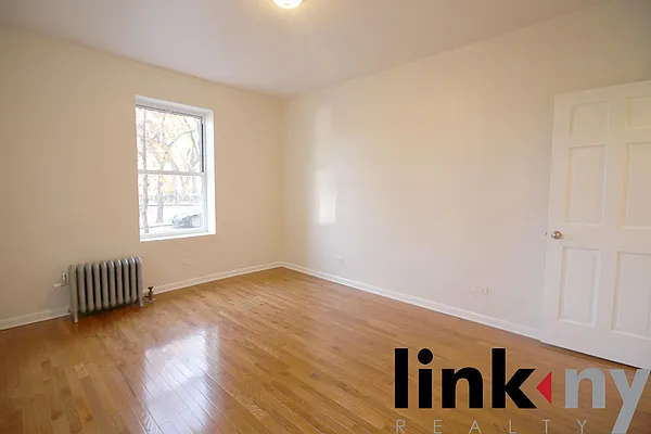 Rented by Link NY Realty | media 27