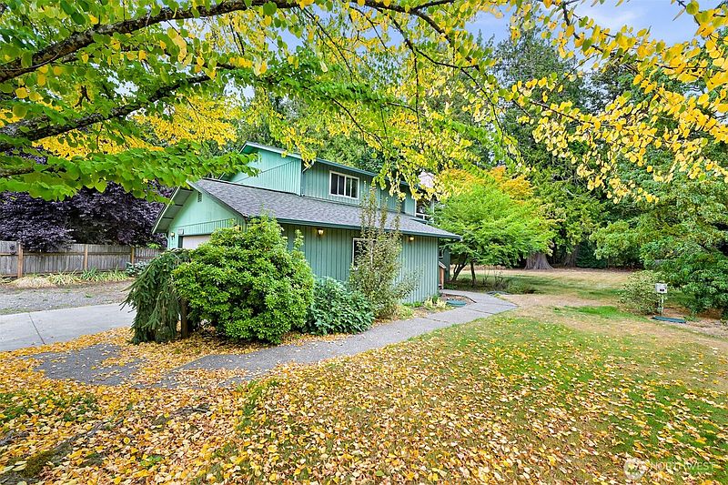 2nd image of 5948 Longdin Road