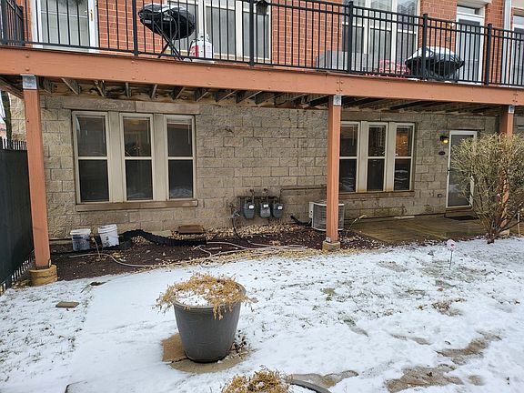 2nd image of 2403 W Flournoy St #A