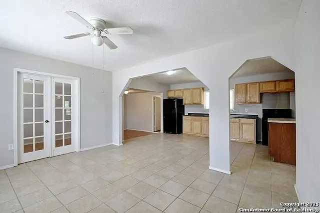 2619 Sleepy Glade St — Photo 5