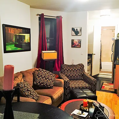 Rented by City Connections Realty | media 8