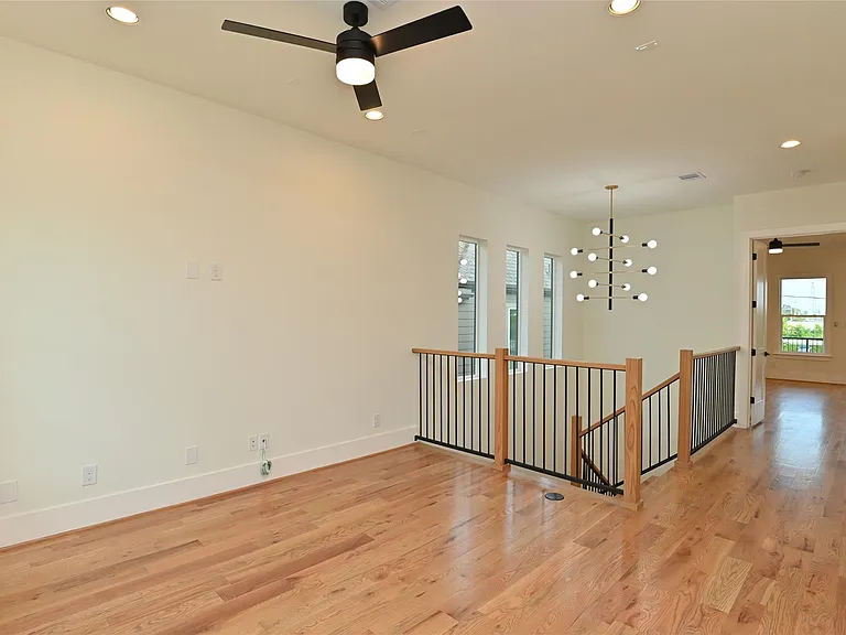 1733 Du Barry Ln — Photo 24