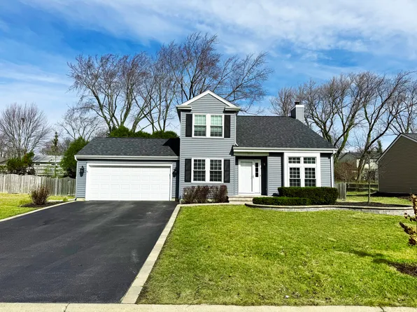 1055 Brittany Rd, Lake Zurich, IL 60047