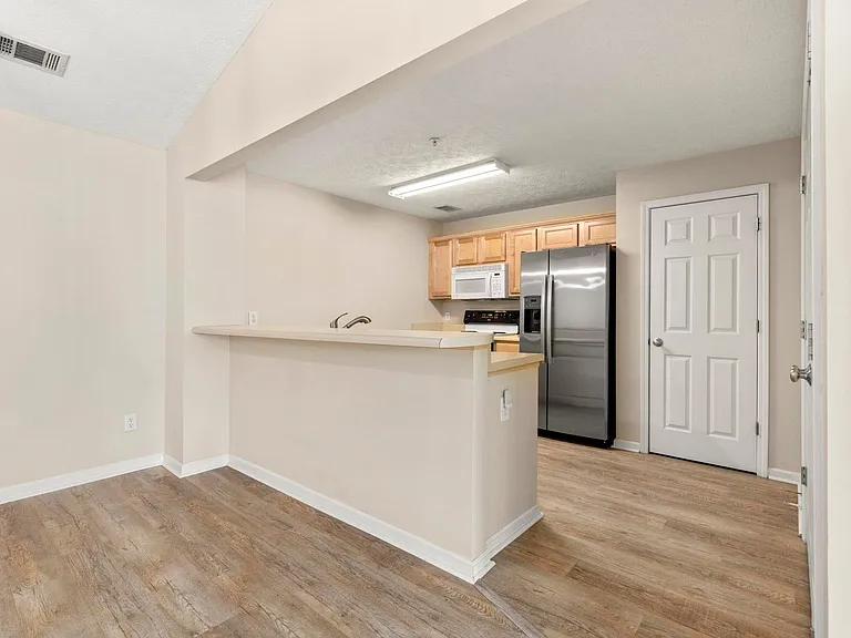 1385 S Donahue Dr #2-204 — Photo 1