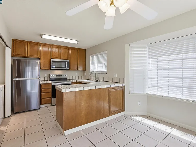 177 Northwood Cmns — Photo 16