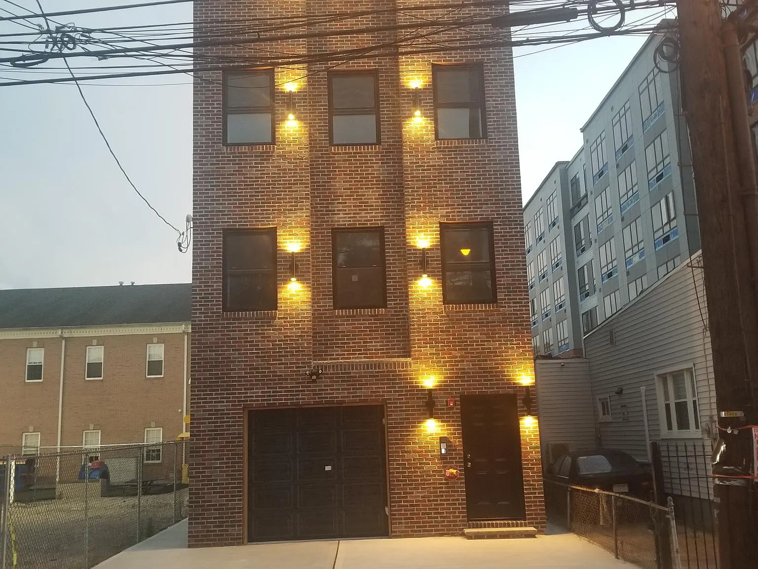 35 Fisk St — Photo 4