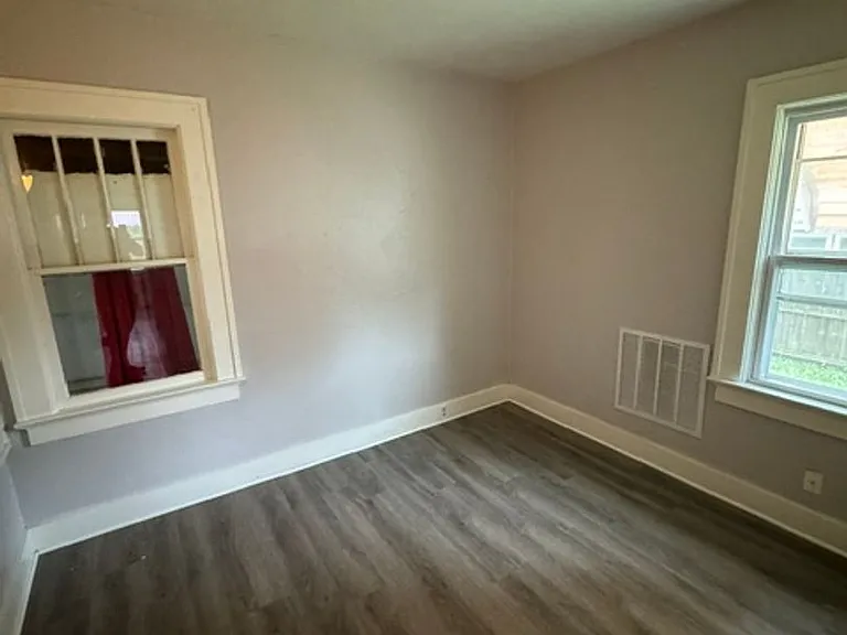 2203 Rehm Dr — Photo 5