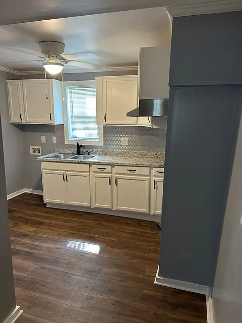 413 Frank Street — Photo 3