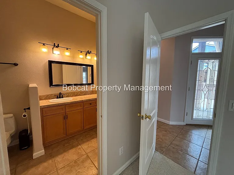963 Ranchview Cir — Photo 17