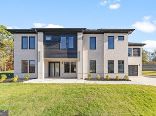 555 Versailles Dr, Auburn, GA 30011