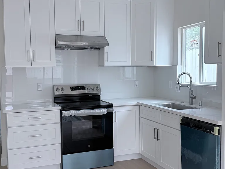9473 Sabre Ln — Photo 1