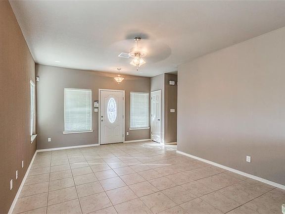 4th image of 2000 Thomas Lackland St
