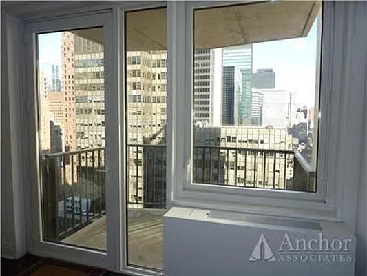 Rented by Anchor Associates | media 6