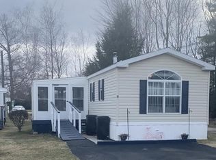 14 Chestnut Rd, North Hampton, NH 03862