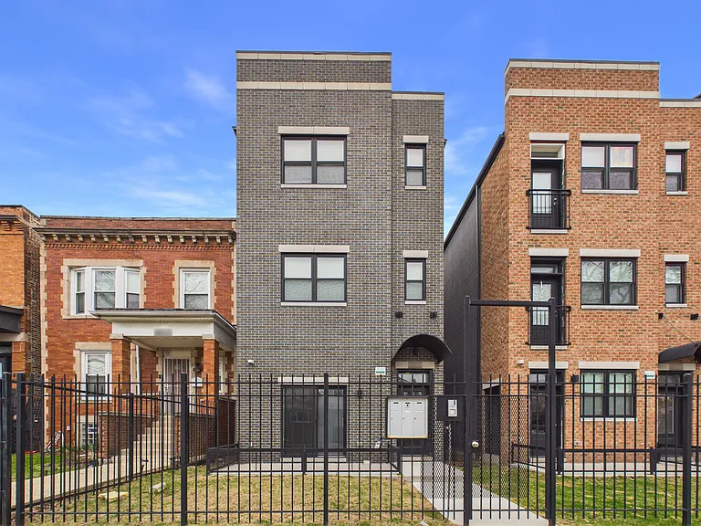 6622 S University Ave #1 — Photo 1
