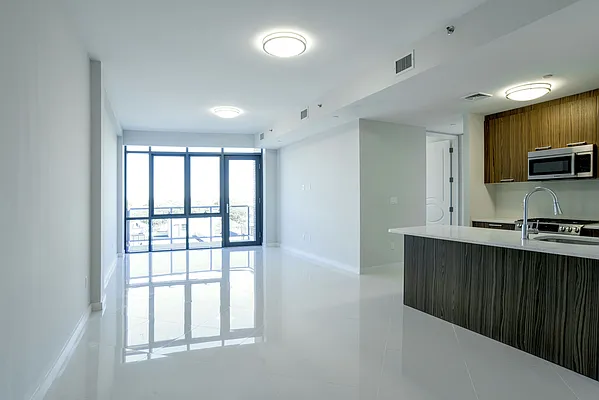 Rented by Ilite Realty Inc | media 8